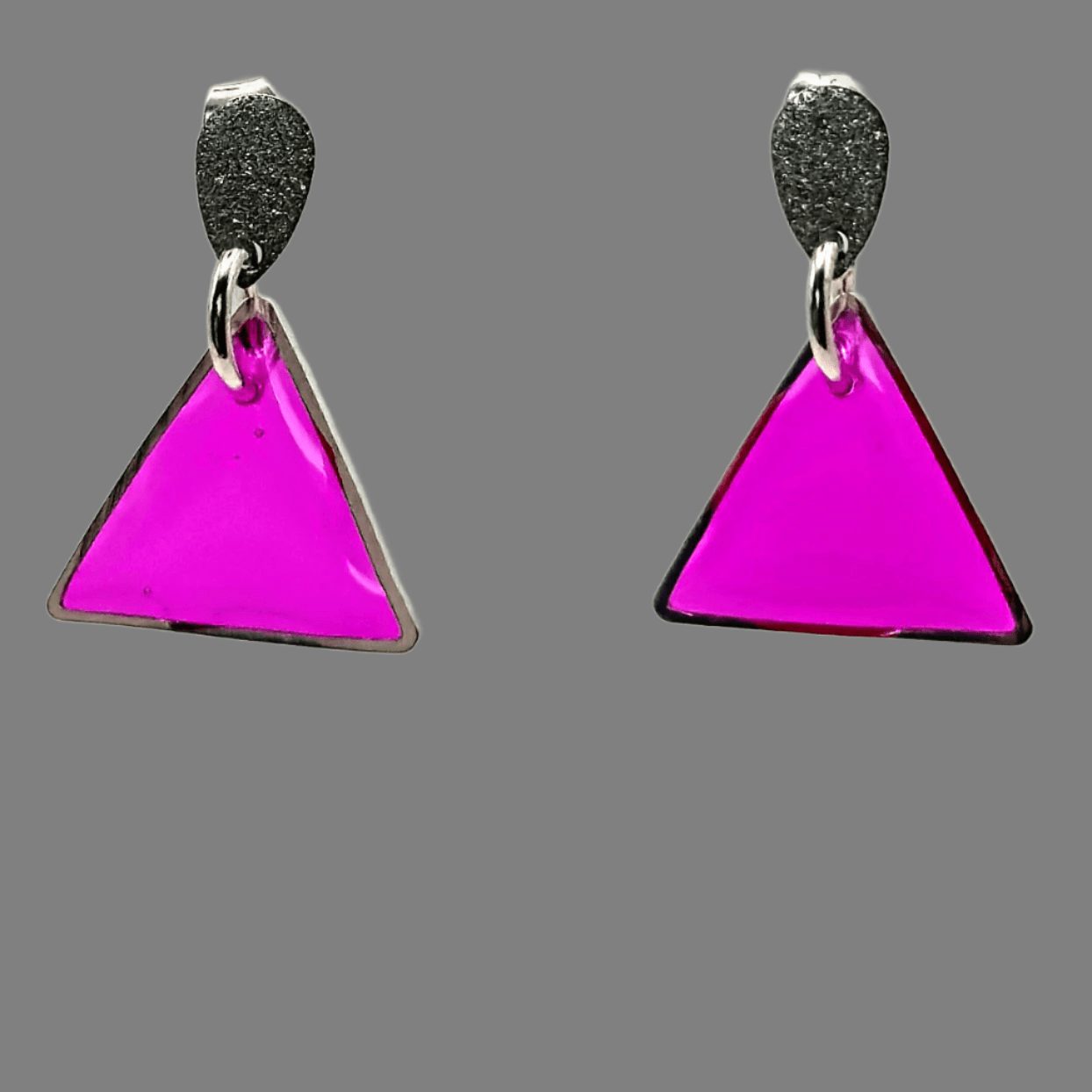 Fuchsia triangle earrings - Primacora