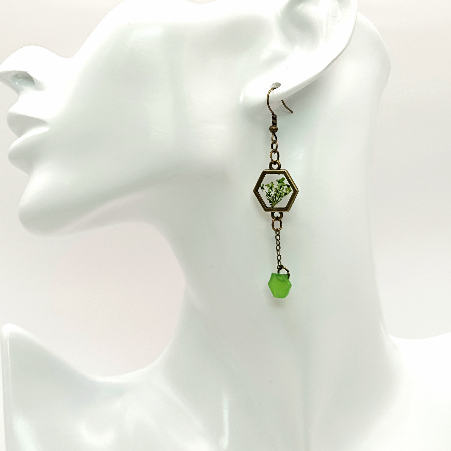Dangle hexagonal earrings