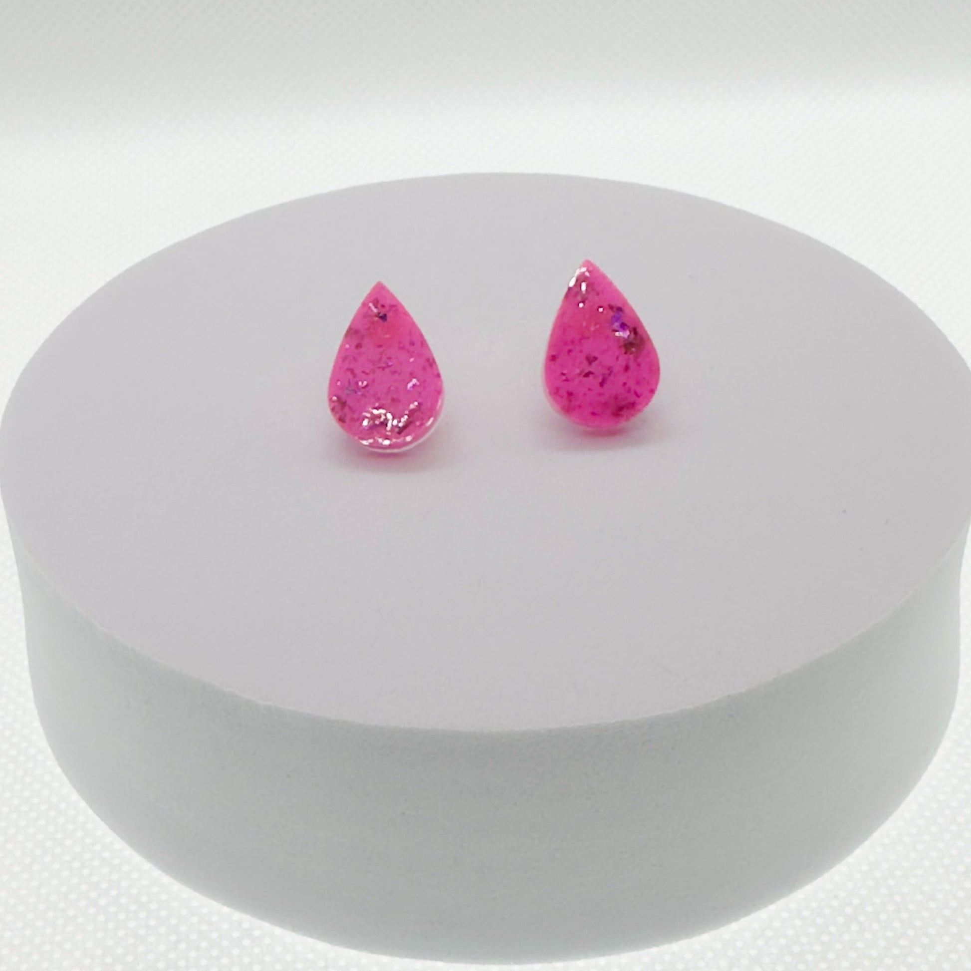 Hot pink teardrops - Primacora