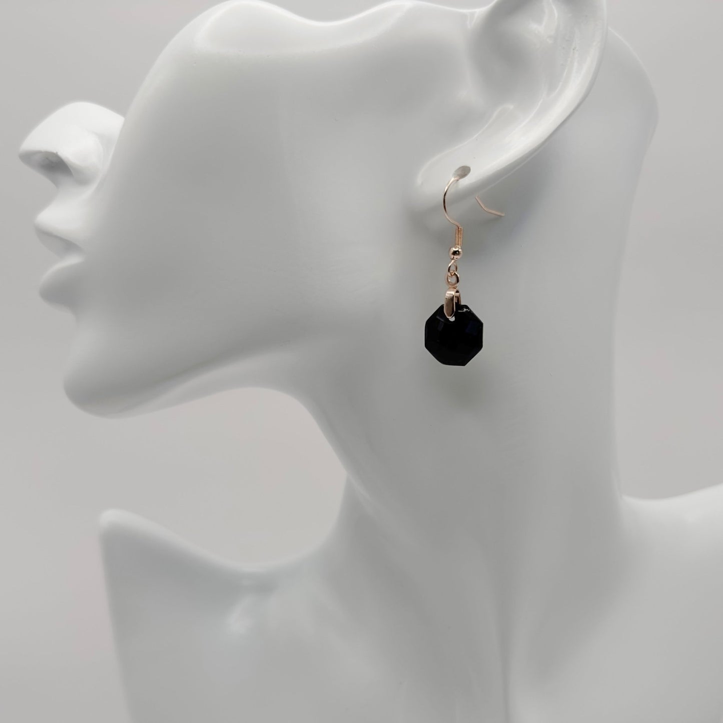 Little black gemstone earrings - Primacora