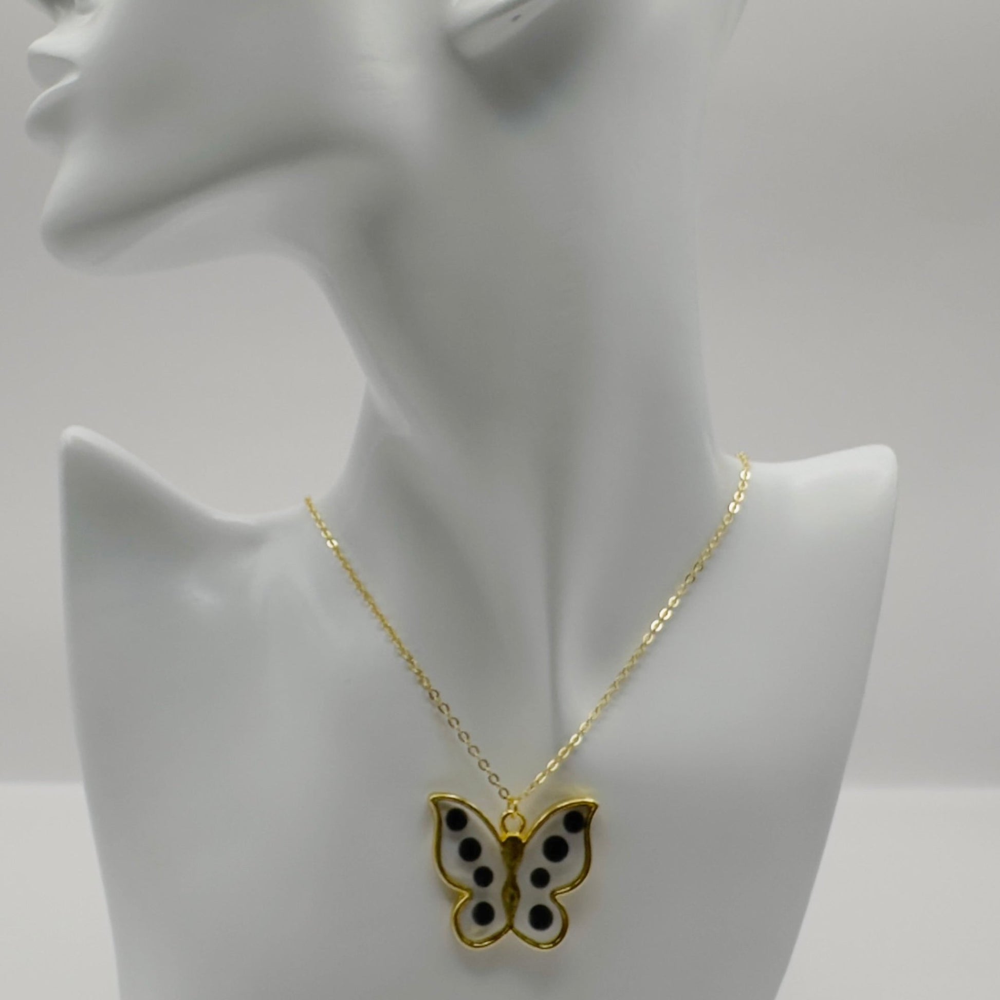 The gold butterfly - Primacora